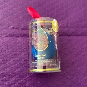Beauty blender blending queen blend and cleanse set - royal blue